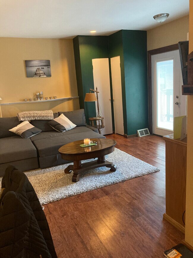 Foto del edificio - 4748 Friendship Ave
