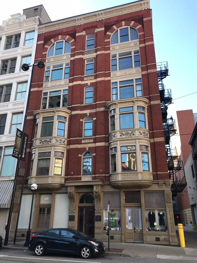Primary Photo - 621 Main St