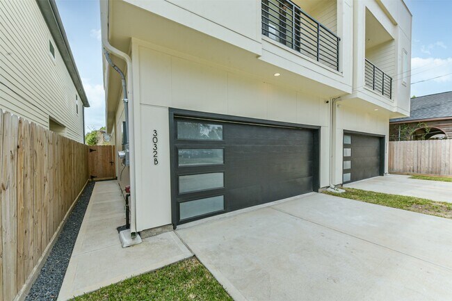 Foto del edificio - 3032 Gray St