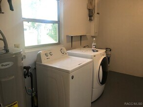 Building Photo - 209 S Washington St