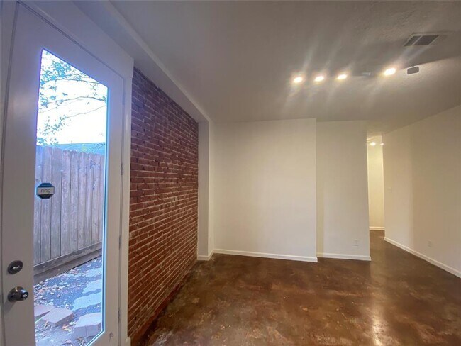Foto del edificio - 1112 Lawrence St