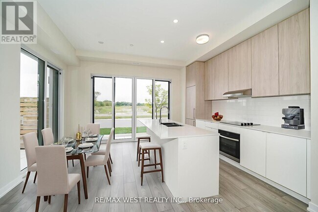 Photo du bâtiment - 65 Saigon Dr