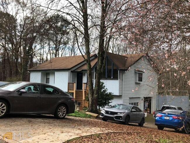 Building Photo - 105 Omega Dr