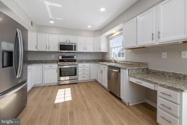 Building Photo - 13004 Prairie Knoll Ct