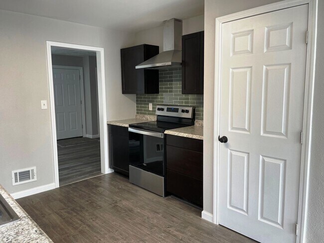 Foto del edificio - Like New 2 Bedroom 1 Bath Northside Home