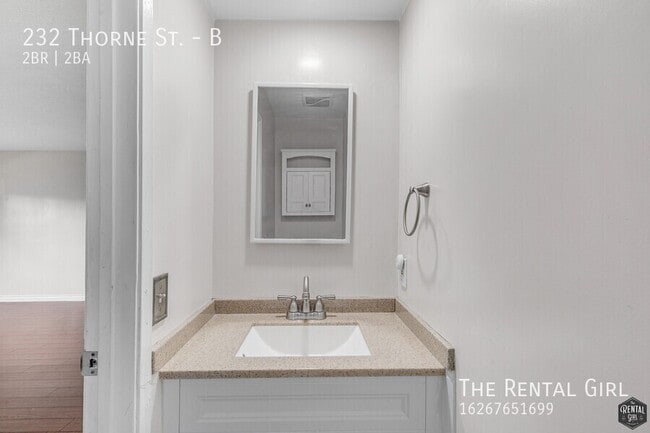 Foto del edificio - 232 Thorne St