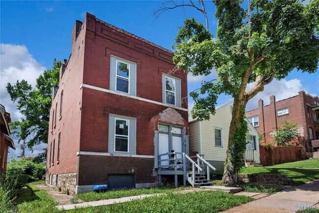 Building Photo - 824 Canaan Ave