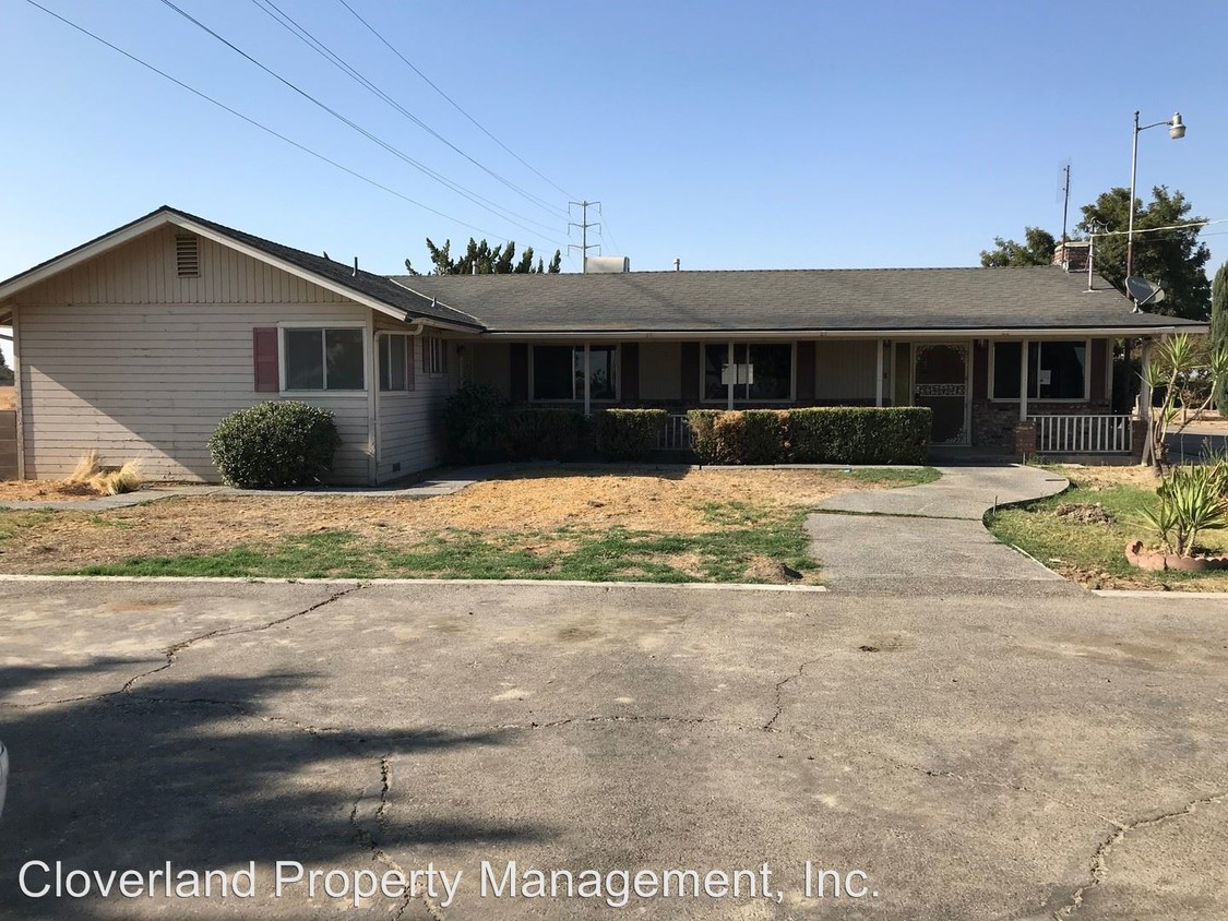 Primary Photo - 3 br, 2 bath House - 900 East Rose Ave.