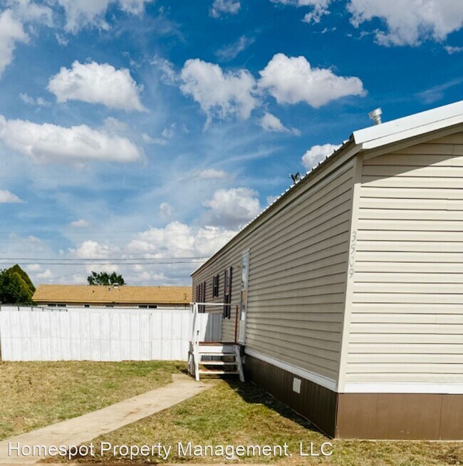 Building Photo - 3 br, 2 bath House - 3509 Cesar Chavez Dr