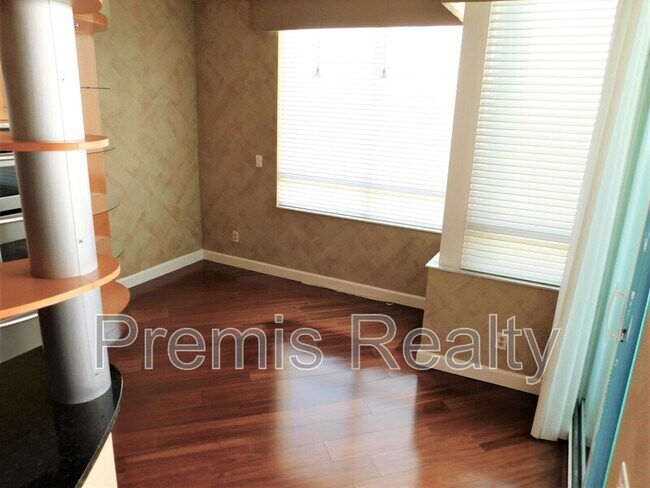 Building Photo - 1540 Gulf Blvd
