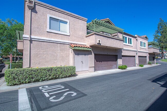Building Photo - 8408 Spring Desert Pl