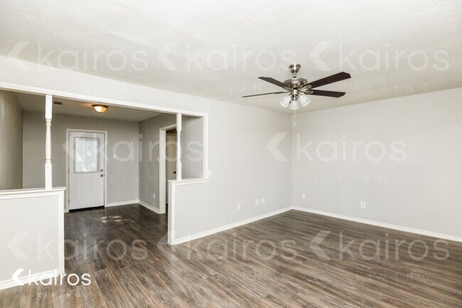 Foto del edificio - 301 NE 32nd Street