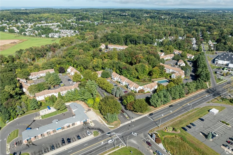 Building Photo - 401 Talcottville Rd