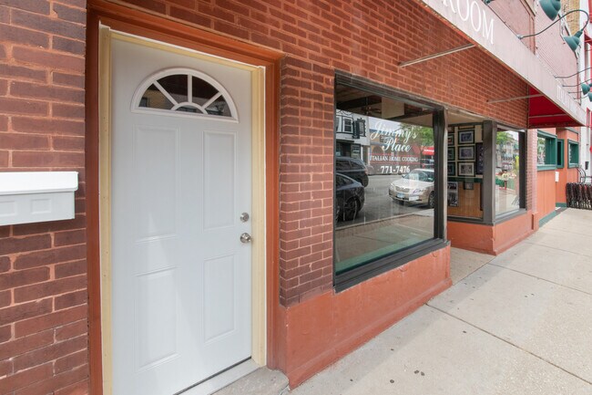 Building Photo - 7413 Madison St