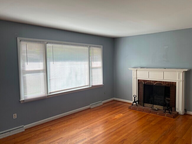Building Photo - 3916 Gallatin St