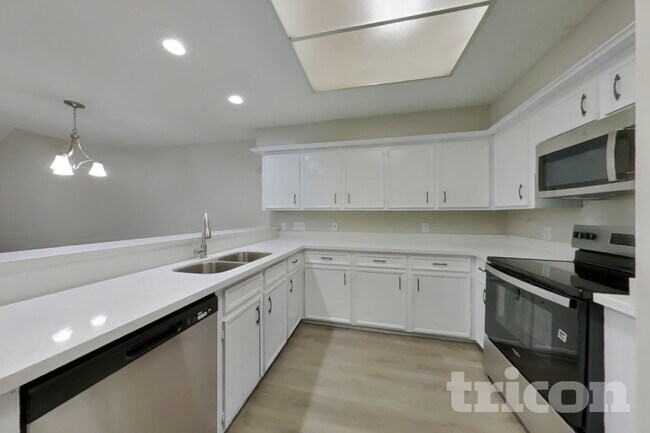 Foto del edificio - 3619 Maple Glen Dr