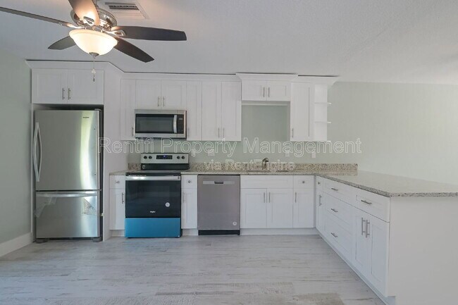 Foto del edificio - 1322 Miramar St