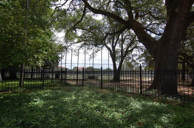Building Photo - 3807 Rice Boulevard