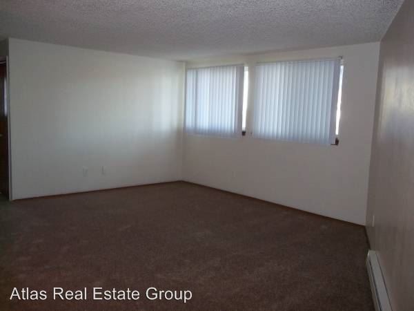 Building Photo - 3040 Mallard Dr