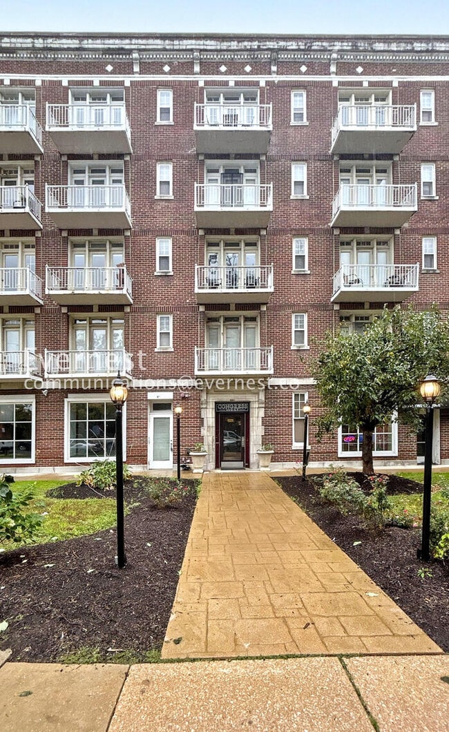 Foto del edificio - 5316 Pershing Ave