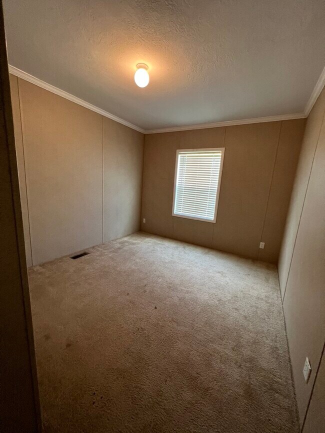 Building Photo - 281 S Blizzard Town Rd