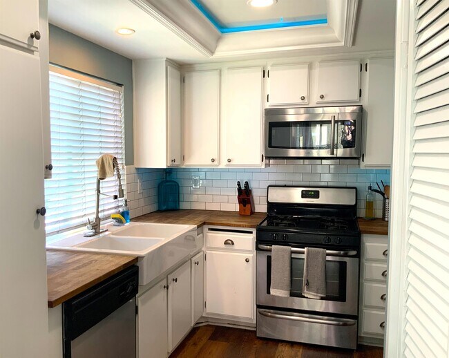 Foto del edificio - 955 E 3rd St