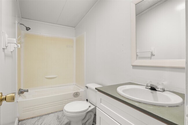 Foto del edificio - 811 De Lorean Ct