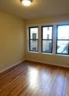 Building Photo - 2807 W Lawrence Ave