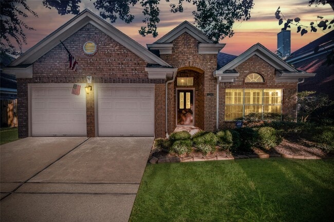 Foto del edificio - 1506 Forest Home Dr