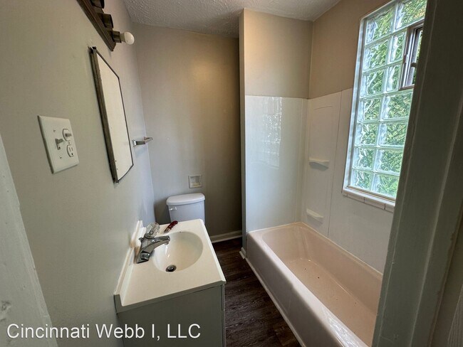 Building Photo - 3 br, 1 bath House - 722 Delhi Ave