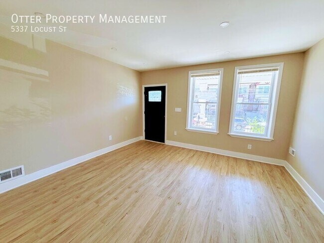 Building Photo - 5337 Locust St