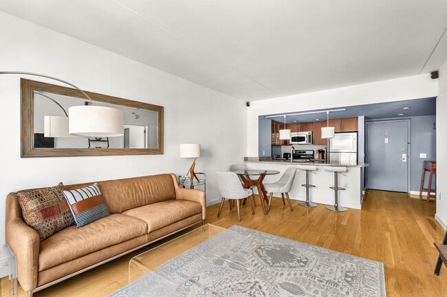 Building Photo - 555 W 23 St