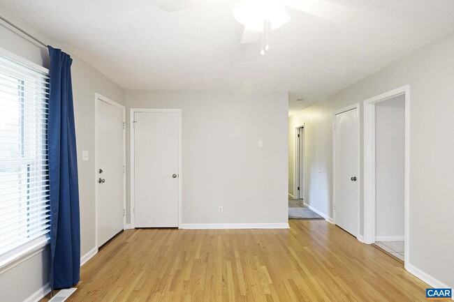 Building Photo - 930 Claudius Ct