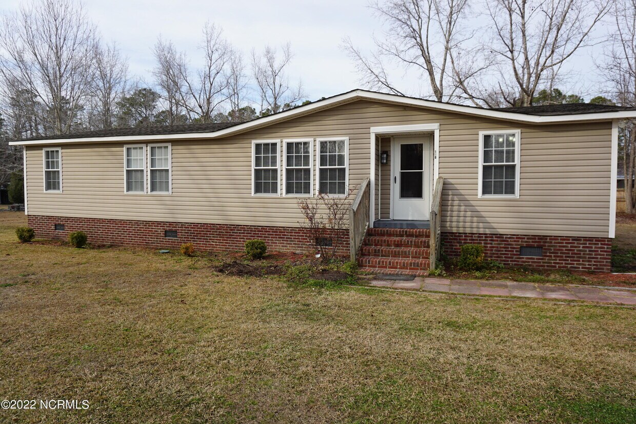 Primary Photo - 130 Woodhaven Dr