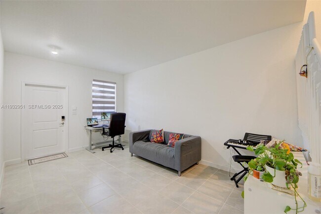 Foto del edificio - 12604 NW 23rd Pl