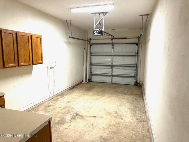 Building Photo - 1723 Forest Lake Cir W