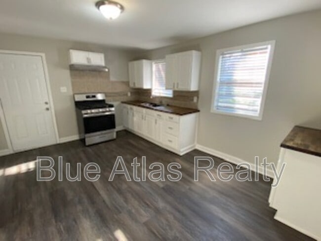 Building Photo - 203 Southeastern Ave