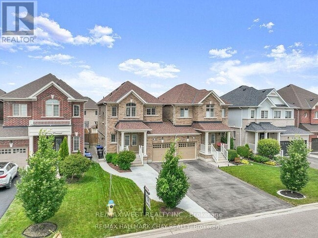 Building Photo - 149 Sharpe Cres