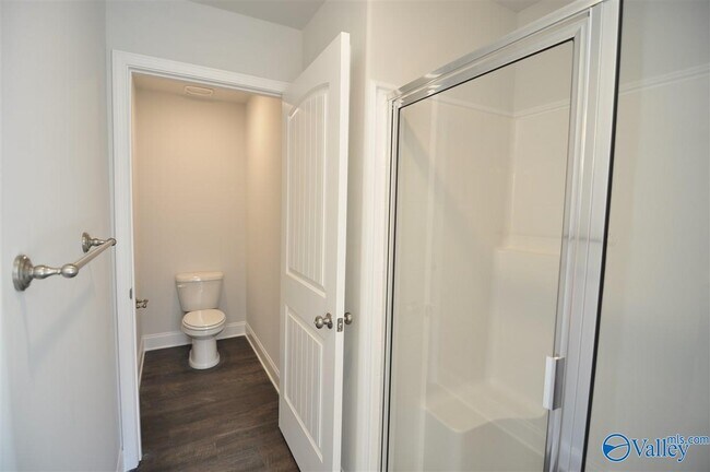 Building Photo - 2464 Bell Manor Dr SW
