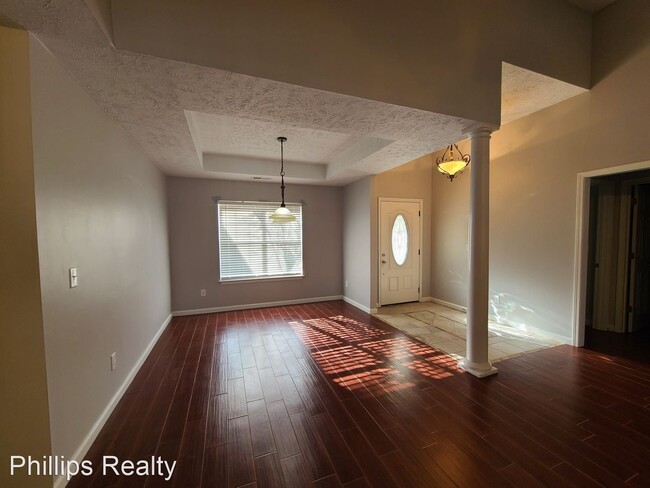 Building Photo - 3 br, 2 bath House - 579 Bridgeport Drive