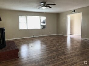 Building Photo - 5818 Pickering Ave