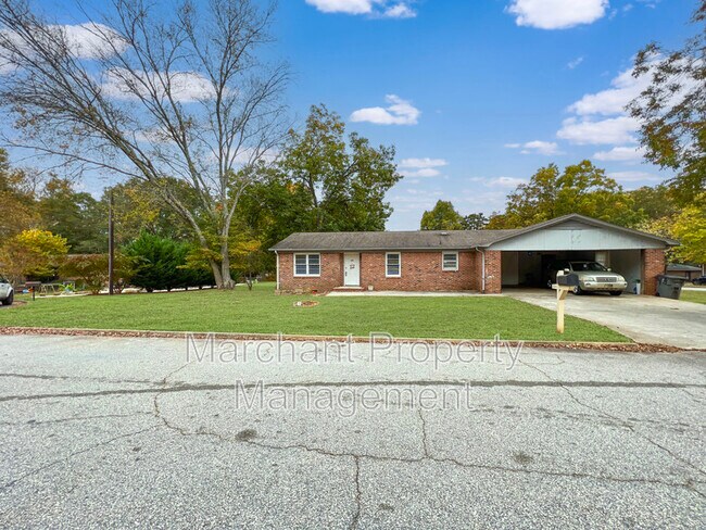 Building Photo - 104 Lora Ln