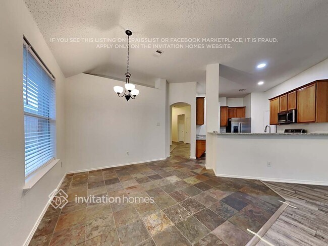 Foto del edificio - 4424 Stepping Stone Dr