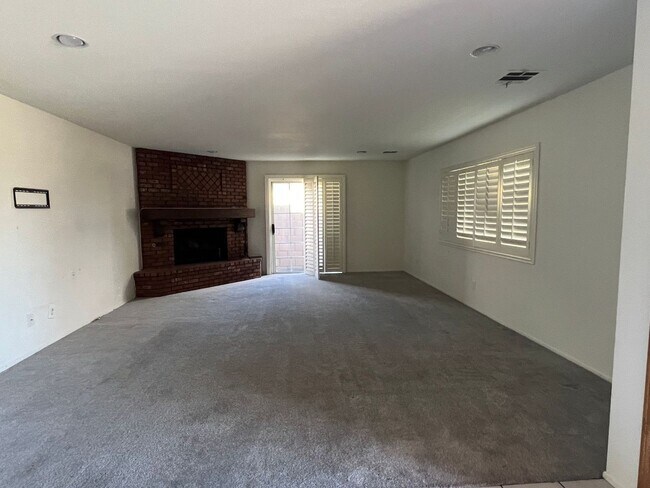 Building Photo - HOUSE FOR LEASE