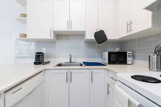 Building Photo - Somerset