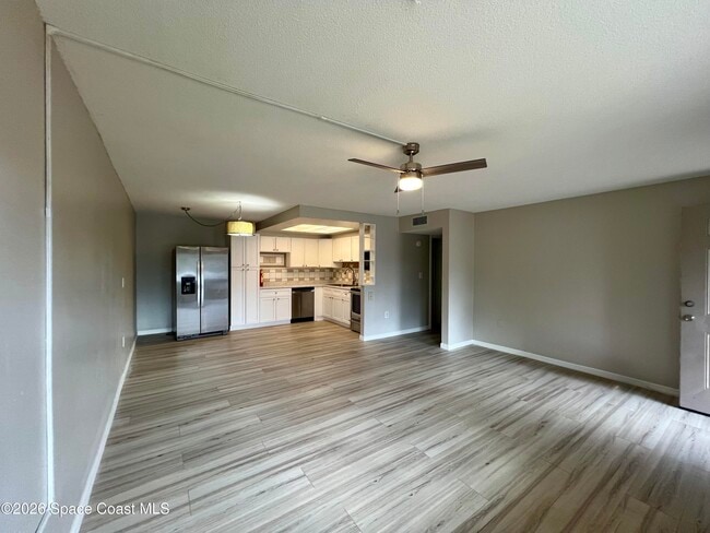 Building Photo - 800 N Fiske Blvd