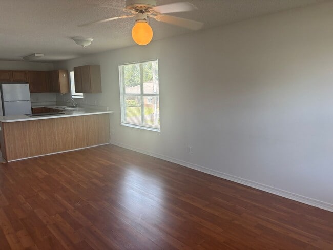 Building Photo - 565 Florosa Ct