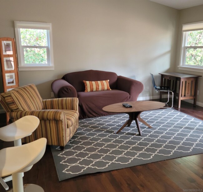 Foto del edificio - 4004 Old Orchard Ln
