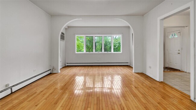 Foto del edificio - 117 Glenwood Rd