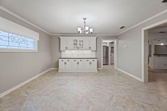 Building Photo - Goliath Home - Short Term Lease!